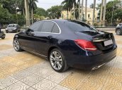 Xe chính chủ bán Mercedes C250 Exclusive model 2018, màu xanh Cavansite, nội thất kem