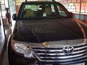 Gia đình bán xe Toyota Fortuner 2.7V sản xuất 2013, màu đen  