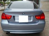 Cần bán xe BMW 320i, sản xuất 2010, số tự động, màu xanh đá