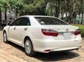 Đi nước ngoài bán Camry 2.0, màu trắng, năm 2018