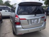 Bán Toyota Innova 2.0E 4x2 MT năm 2016, màu bạc mới 90%