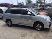 Bán Toyota Innova 2.0E 4x2 MT năm 2016, màu bạc mới 90%