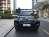 Cần bán xe Toyota Land Cruiser năm sản xuất 2017, màu đen, xe nhập như mới