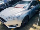 Cần bán Ford Focus đời 2015, màu bạc