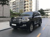 Cần bán xe Toyota Land Cruiser năm sản xuất 2017, màu đen, xe nhập như mới