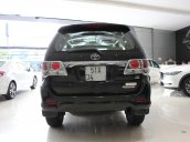 Bán Toyota Fortuner 2.5G MT 2012, màu đen, giá chỉ 665 triệu, TL