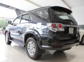 Bán Toyota Fortuner 2.5G MT 2012, màu đen, giá chỉ 665 triệu, TL