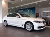 Bán xe BMW 520i sản xuất năm 2019, màu trắng