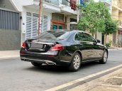 Bán Mercedes E200 sản xuất 2018, màu đen như mới