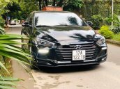 Bán ô tô Hyundai Elantra AT sản xuất 2018, màu đen, giá 679tr