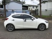 Cần bán lại xe Mazda 2 đời 2018, màu trắng