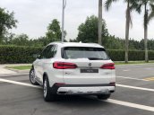 Cần bán xe BMW X5 sản xuất năm 2019, màu trắng