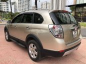 Cần bán xe Chevrolet Captiva sản xuất năm 2010, màu vàng cát, xe gia đình, giá tốt