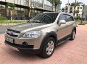 Cần bán xe Chevrolet Captiva sản xuất năm 2010, màu vàng cát, xe gia đình, giá tốt