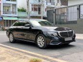 Bán Mercedes E200 sản xuất 2018, màu đen như mới