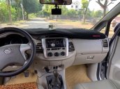 Cần bán Toyota Innova 2015 số sàn, màu bạc, cọp zin