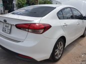 Bán Kia Cerato 1.6MT màu trắng, số sàn, sản xuất 2017, một chủ xe đẹp