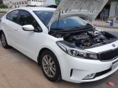 Bán Kia Cerato 1.6MT màu trắng, số sàn, sản xuất 2017, một chủ xe đẹp