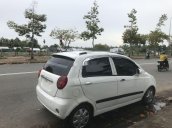 Cần bán gấp Chevrolet Spark MT sản xuất 2009, màu trắng, nhập khẩu nguyên chiếc