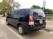 Cần bán Toyota Innova MT sản xuất năm 2011, màu đen, số sàn 