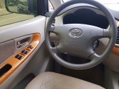 Cần bán Toyota Innova MT sản xuất năm 2011, màu đen, số sàn 