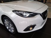 Bán Mazda 3 2.0 Facelift màu trắng, sản xuất 2019, mới 100% xe trúng thưởng