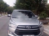 Bán xe Toyota Innova 2018, màu bạc chính chủ