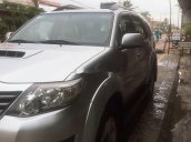 Cần bán Toyota Fortuner đời 2016, màu bạc số sàn, giá chỉ 705 triệu