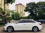 Cần bán Hyundai Sonata 2011, màu trắng, nhập khẩu nguyên chiếc, 525 triệu