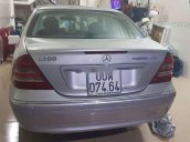 Bán Mercedes C200 sản xuất năm 2002, màu bạc, nhập khẩu nguyên chiếc, xe gia đình