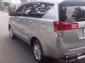 Bán xe Toyota Innova 2018, màu bạc chính chủ