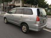 Cần bán xe Toyota Innova 2.0G năm sản xuất 2011, màu bạc, số sàn