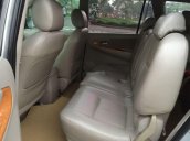 Cần bán xe Toyota Innova 2.0G năm sản xuất 2011, màu bạc, số sàn