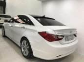 Cần bán Hyundai Sonata 2011, màu trắng, nhập khẩu nguyên chiếc, 525 triệu