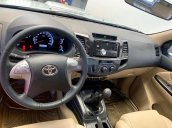 Bán xe Toyota Fortuner sản xuất năm 2016, màu bạc số sàn