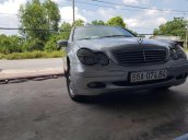 Bán Mercedes C200 sản xuất năm 2002, màu bạc, nhập khẩu nguyên chiếc, xe gia đình