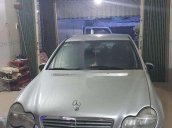 Bán Mercedes C200 sản xuất năm 2002, màu bạc, nhập khẩu nguyên chiếc, xe gia đình