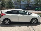 Bán Ford Focus đời 2013, màu trắng còn mới