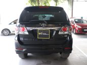 Cần bán Toyota Fortuner V 2.7AT 2012, màu đen