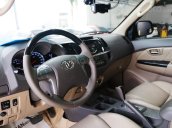 Cần bán Toyota Fortuner V 2.7AT 2012, màu đen