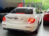 Bán Mercedes E200 2018, màu trắng