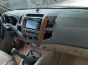 Cần bán Toyota Fortuner đời 2010, màu đen xe gia đình