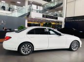 Bán Mercedes E200 2018, màu trắng