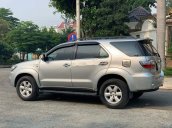 Bán ô tô Toyota Fortuner V sản xuất 2009, màu bạc ít sử dụng, giá tốt