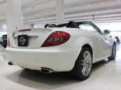 Mercedes SLK 200 sx 2009, mui trần, màu trắng, biển thành phố