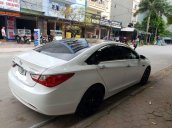 Cần bán xe Hyundai Sonata sản xuất năm 2011, giá cạnh tranh, còn nguyên bản