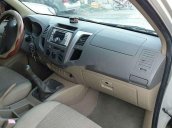 Cần bán lại xe Toyota Hilux năm 2010, màu bạc, xe nhập