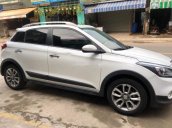 Bán xe Hyundai i20 sản xuất năm 2017, màu trắng, xe nhập còn mới, giá tốt