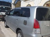 Bán xe Toyota Innova đời 2011, màu bạc, nhập khẩu nguyên chiếc