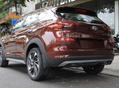 Hyundai Tucson 2019, tặng gói PK 15tr, hỗ trợ vay lãi suất thấp, xe đủ màu giao ngay. LH0901078111 để ép giá